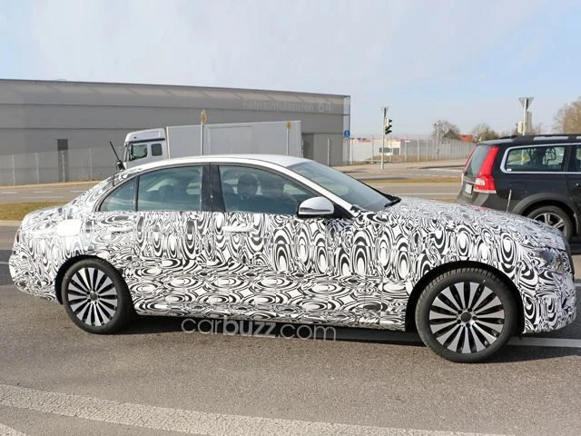 Шпионские фотографии 2016 Mercedes E-class