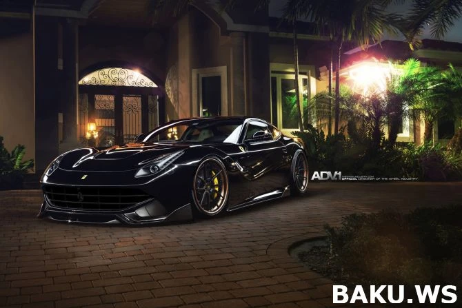 Ferrari F12 Berlinetta – тачка для настоящего Бетмена