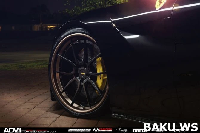Ferrari F12 Berlinetta – тачка для настоящего Бетмена