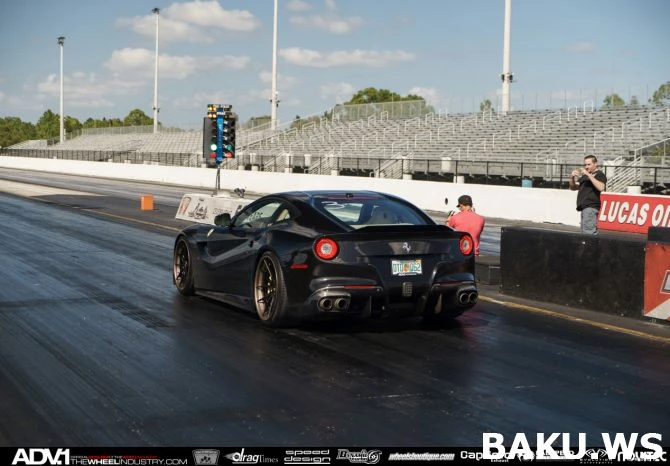 Ferrari F12 Berlinetta – тачка для настоящего Бетмена
