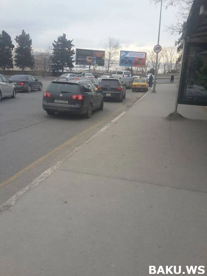 Движение в центре Баку парализовано (видео)