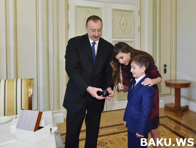 Ильхам Алиев встретился с 11-летним Умидом пригласившим его на свой день рождения