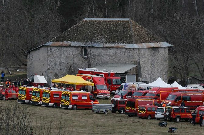 На юге Франции разбился пассажирский лайнер, погибли 150 человек