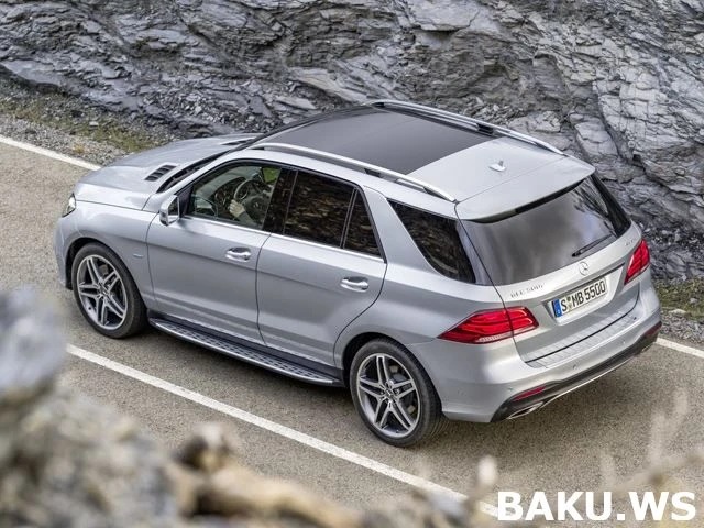 Печальная новость: Легенда 90-х Mercedes M-class прекратил существование