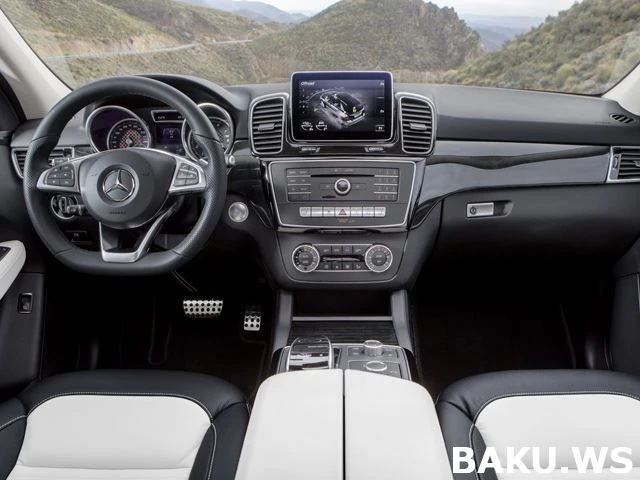 Печальная новость: Легенда 90-х Mercedes M-class прекратил существование