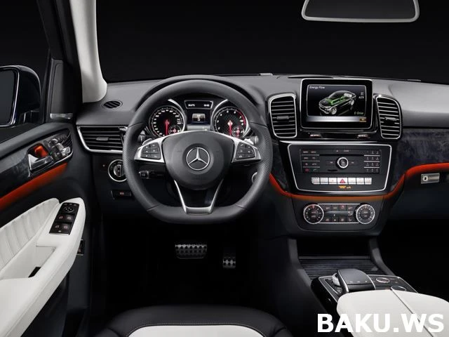 Печальная новость: Легенда 90-х Mercedes M-class прекратил существование