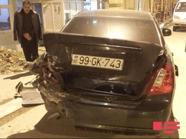 B Баку столкнулись 10 автомобилей, есть жертва