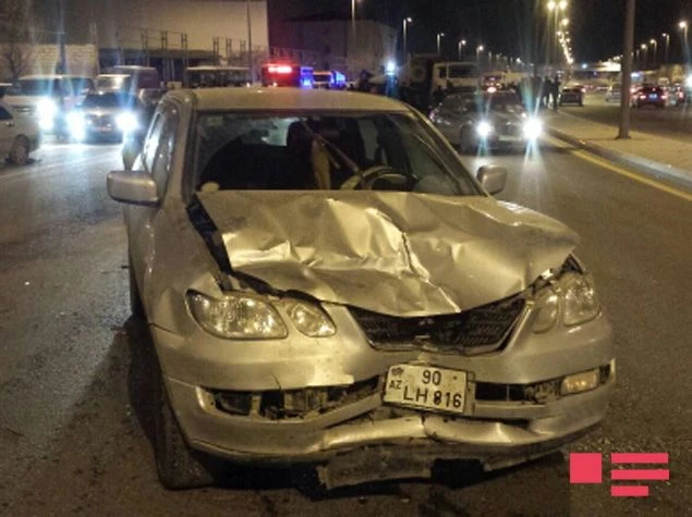 B Баку столкнулись 10 автомобилей, есть жертва
