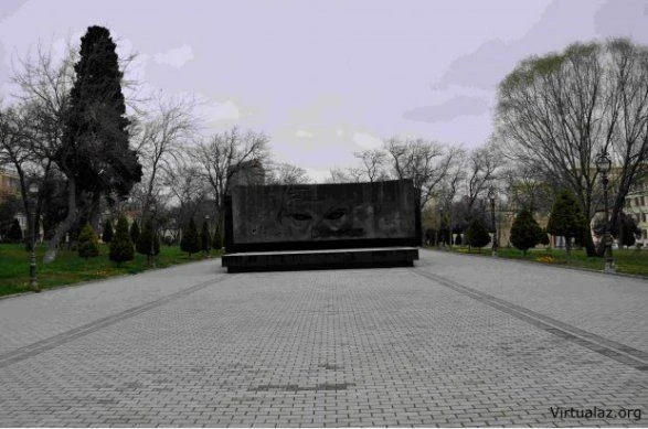 В парке Рихарда Зорге в Баку вырубают деревья