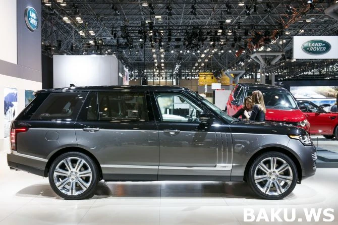 Нью-Йорк 2015: Лакшери лонг Range Rover SVAutobiography