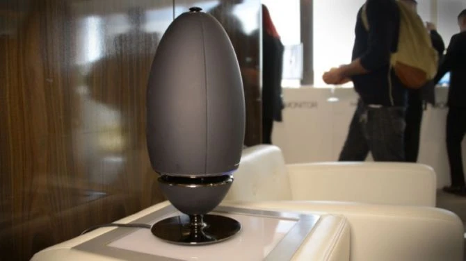 Беспроводной динамик Samsung Radiant 360 R7 за $500