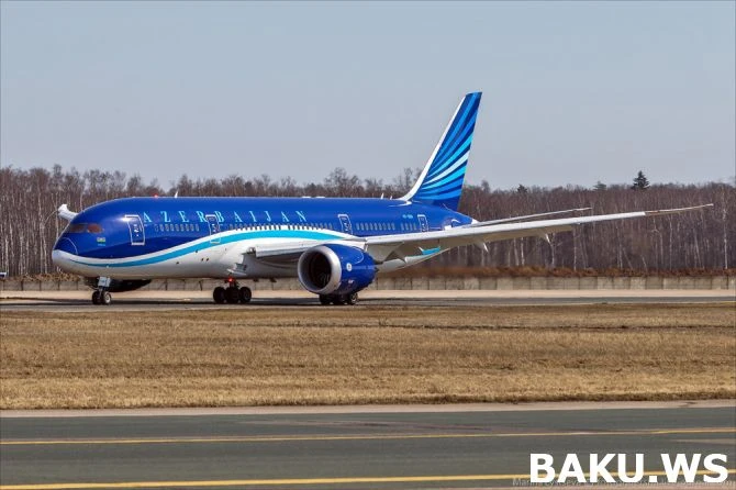 AZAL осуществил первый полет на Dreamliner из Баку в Москву (видео)