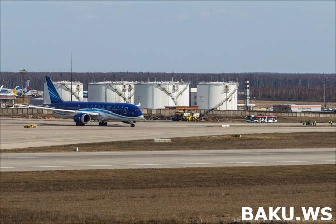 AZAL осуществил первый полет на Dreamliner из Баку в Москву (видео)
