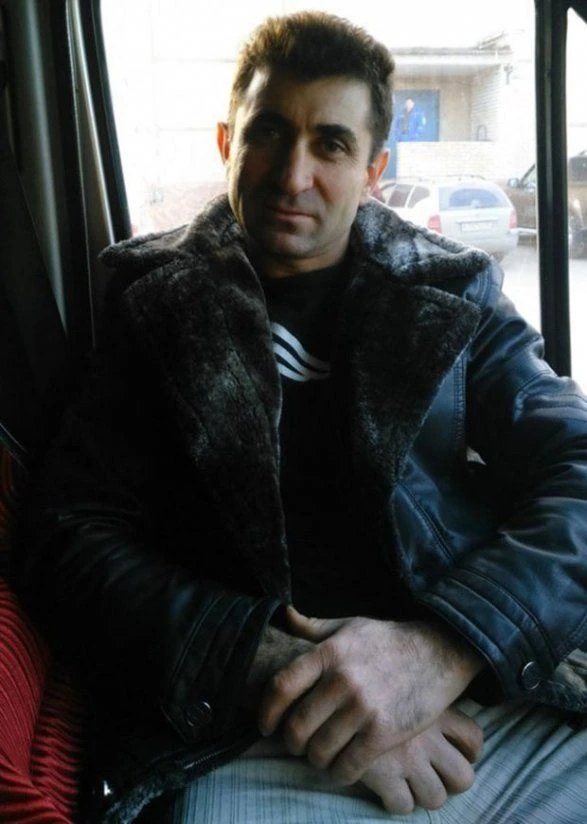 Азербайджанец перевернул микроавтобус с детьми