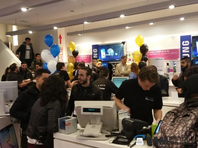 В магазинах очереди на новый Samsung