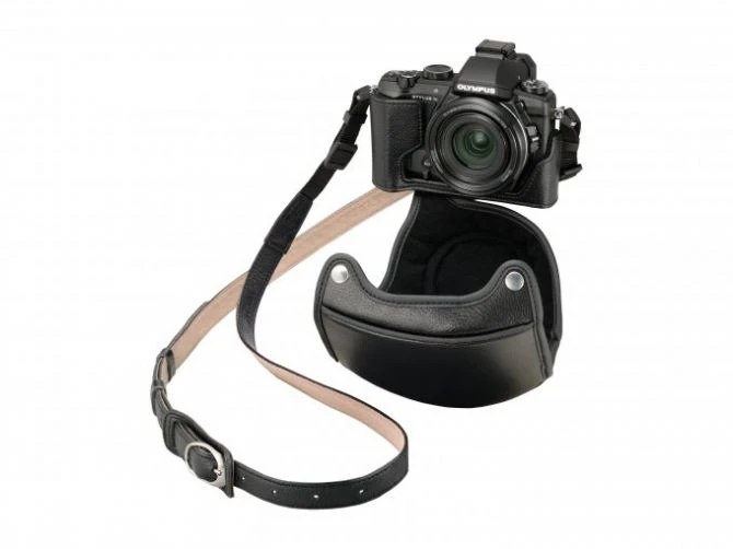 Olympus Stylus 1s - обновленный флагманский компакт за $700