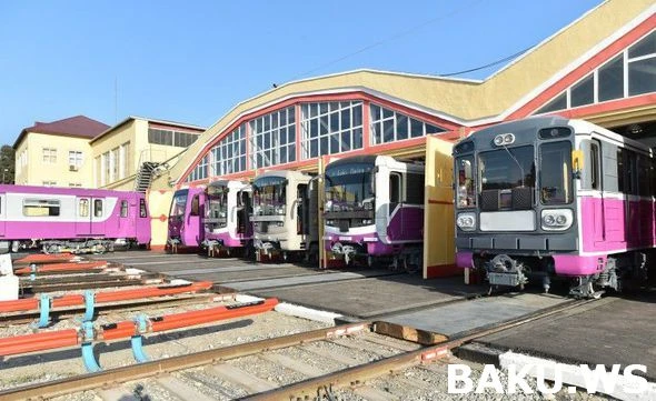 Президент Азербайджана побывал в метро