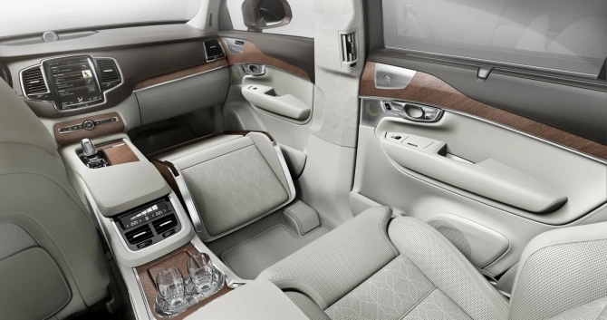 Удобства первого класса в новом Volvo XC90 (видео)