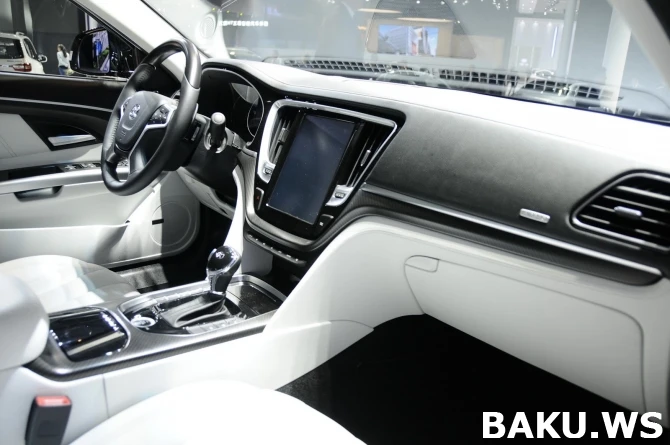 Шанхайская выставка автомобилей превратилась в показ клонов