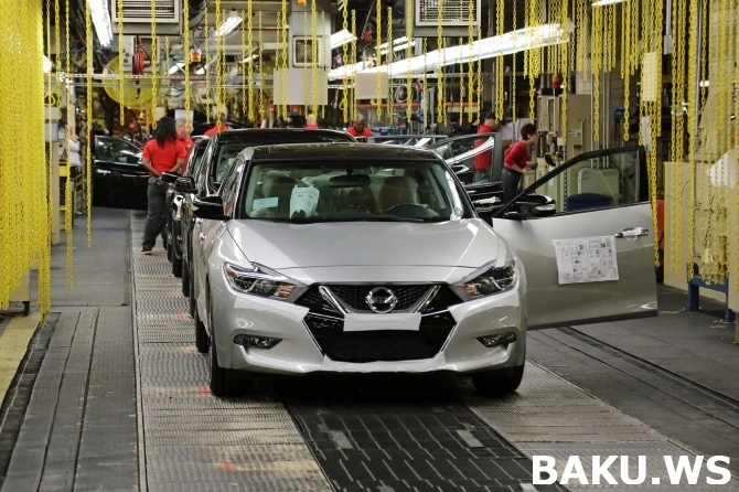 Первый экземпляр 2016 Nissan Maxima сошел с конвейера в США