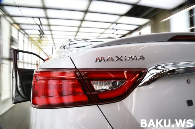 Первый экземпляр 2016 Nissan Maxima сошел с конвейера в США