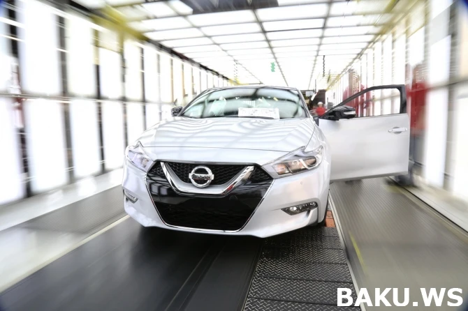 Первый экземпляр 2016 Nissan Maxima сошел с конвейера в США