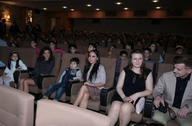 Лейла Алиева с сыном посетили презентацию фильма