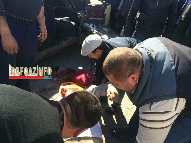 Серьезная авария на трассе Баку-Забрат (18+)