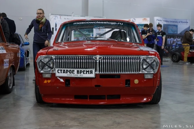 Московский автомобильный тюнинг парад 2015 + девушки