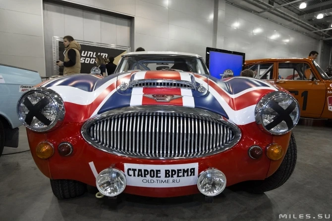 Московский автомобильный тюнинг парад 2015 + девушки