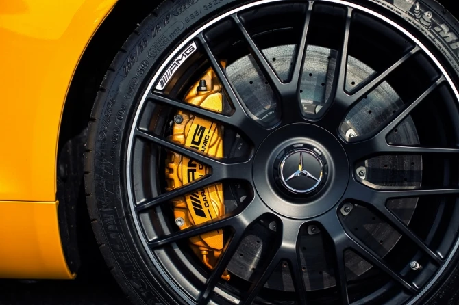 162 фотографии непревзойденного Mercedes AMG GT