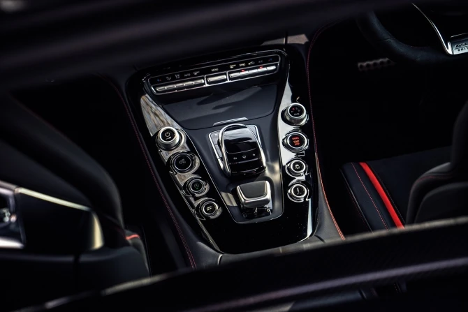 162 фотографии непревзойденного Mercedes AMG GT