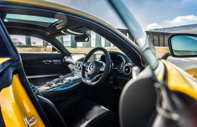 162 фотографии непревзойденного Mercedes AMG GT
