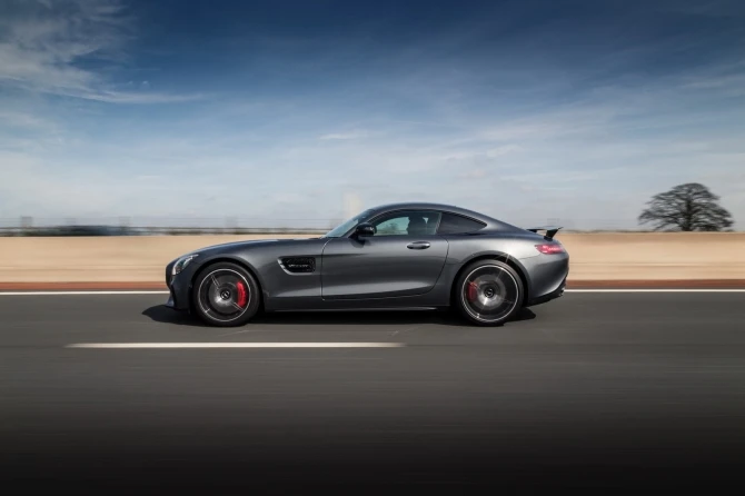 162 фотографии непревзойденного Mercedes AMG GT