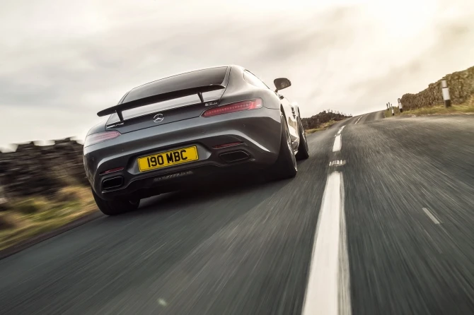 162 фотографии непревзойденного Mercedes AMG GT