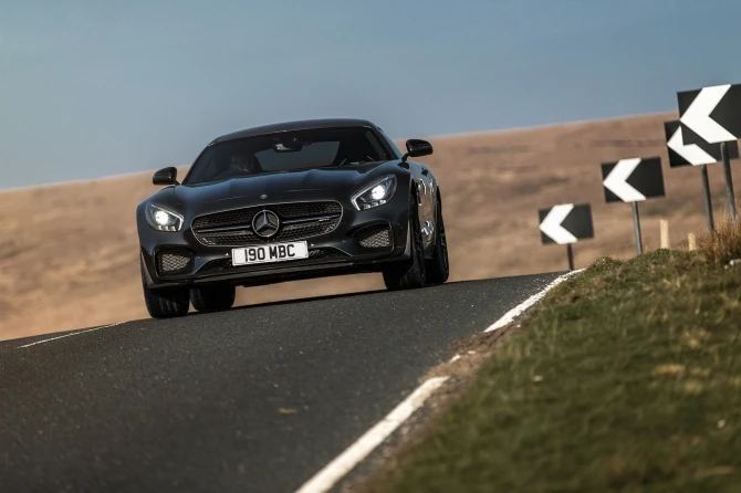 162 фотографии непревзойденного Mercedes AMG GT