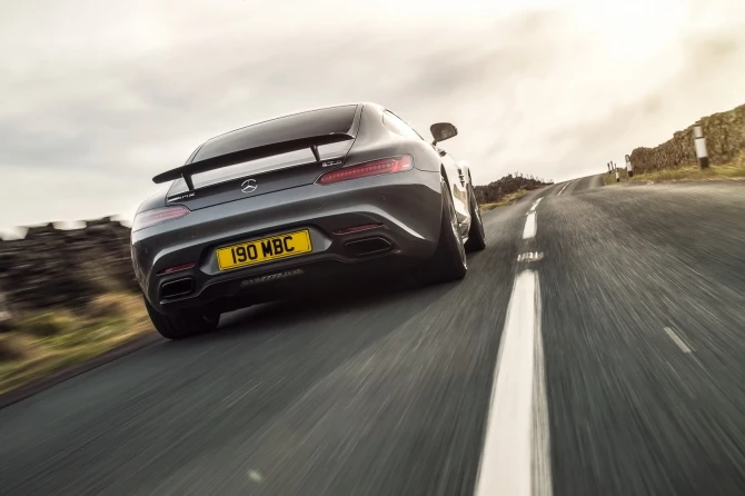 162 фотографии непревзойденного Mercedes AMG GT