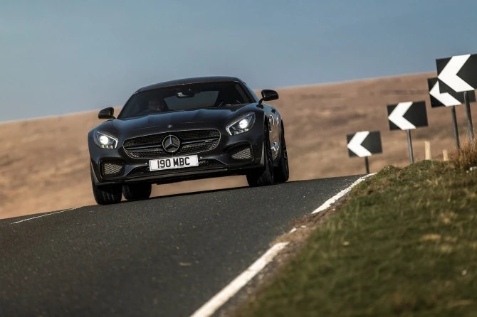 162 фотографии непревзойденного Mercedes AMG GT