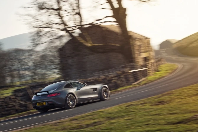 162 фотографии непревзойденного Mercedes AMG GT