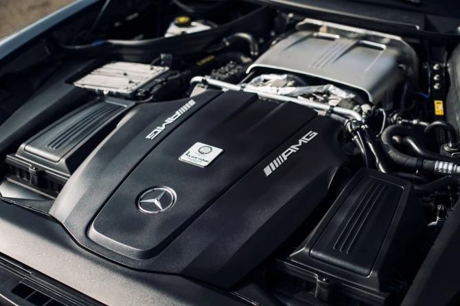 162 фотографии непревзойденного Mercedes AMG GT