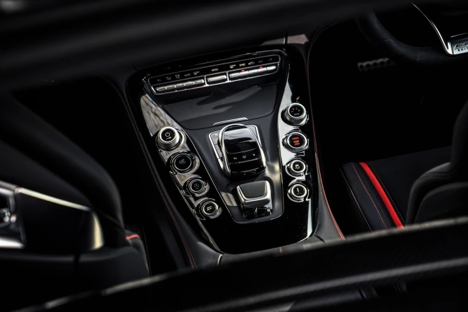 162 фотографии непревзойденного Mercedes AMG GT