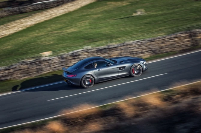 162 фотографии непревзойденного Mercedes AMG GT