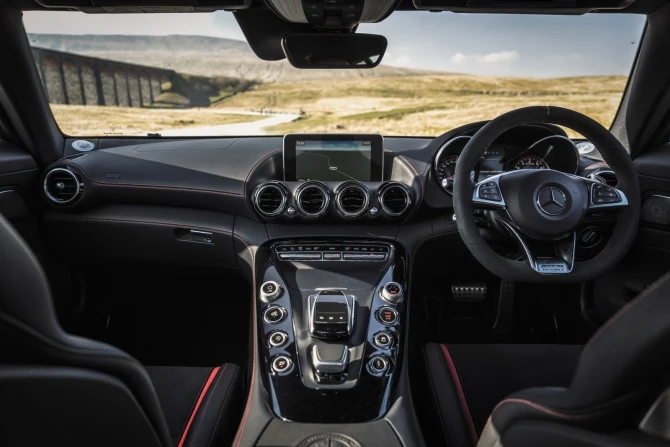 162 фотографии непревзойденного Mercedes AMG GT