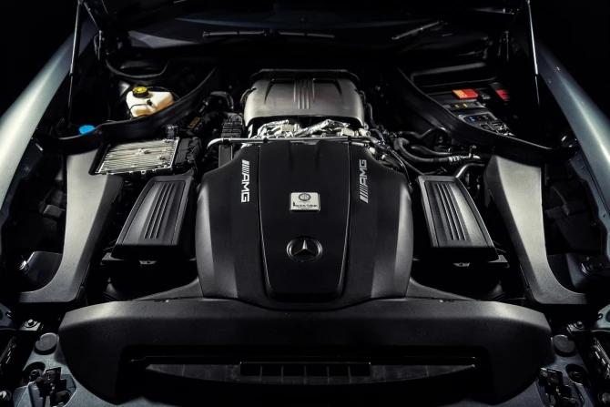 162 фотографии непревзойденного Mercedes AMG GT