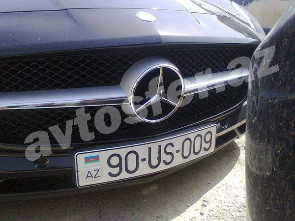 В Баку автомобили за 200.000 оказались на штрафной стоянке