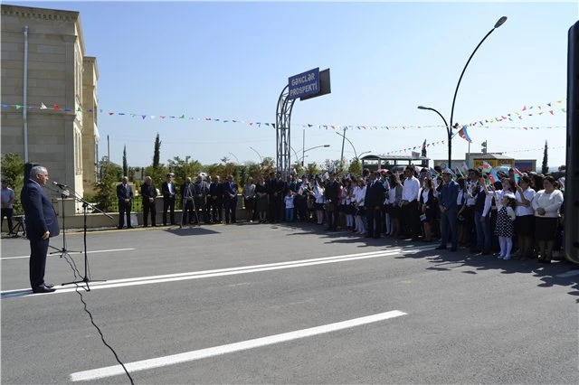 В Горадизе торжественно открыт проспект Молодежи