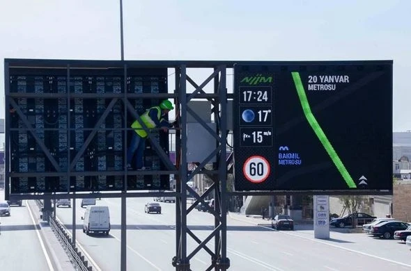 В Баку ЦИУТ начал тестирование новых информационных табло