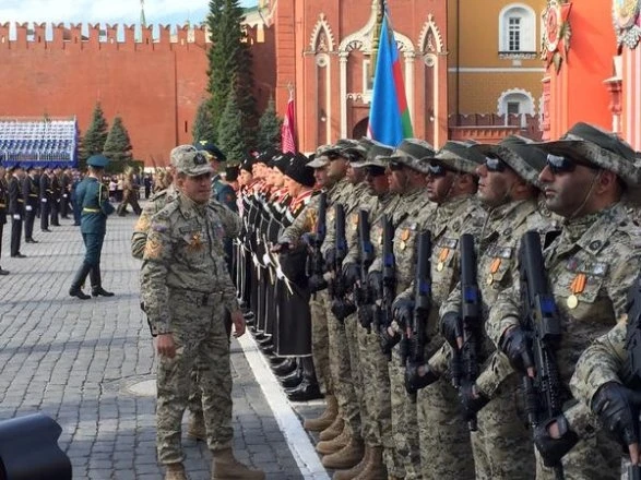 Азербайджанские военнослужащие на Красной площади