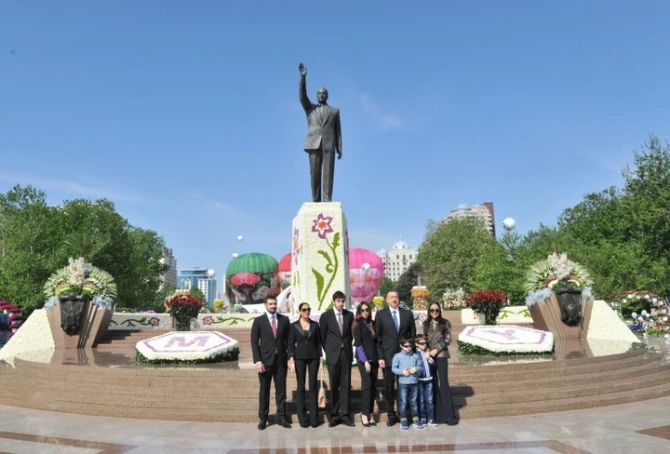 Ильхам Алиев принял участие в Празднике цветов