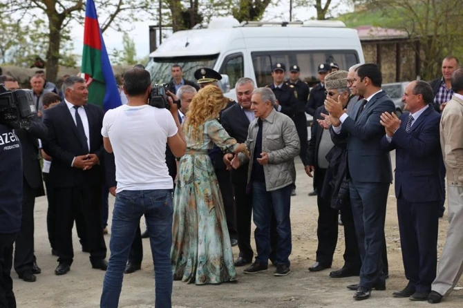 Азербайджанская певица потратила 200 тысяч манатов на это